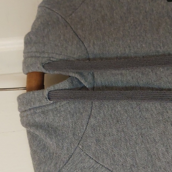 Under Armour Loose Fit Hoody *Final Price* - Picture 7 of 12